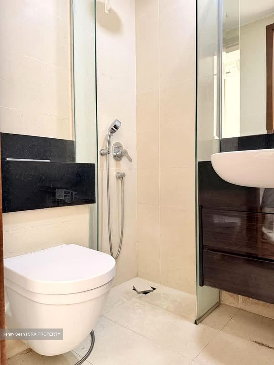 Centra Residence (D14), Apartment #571210581